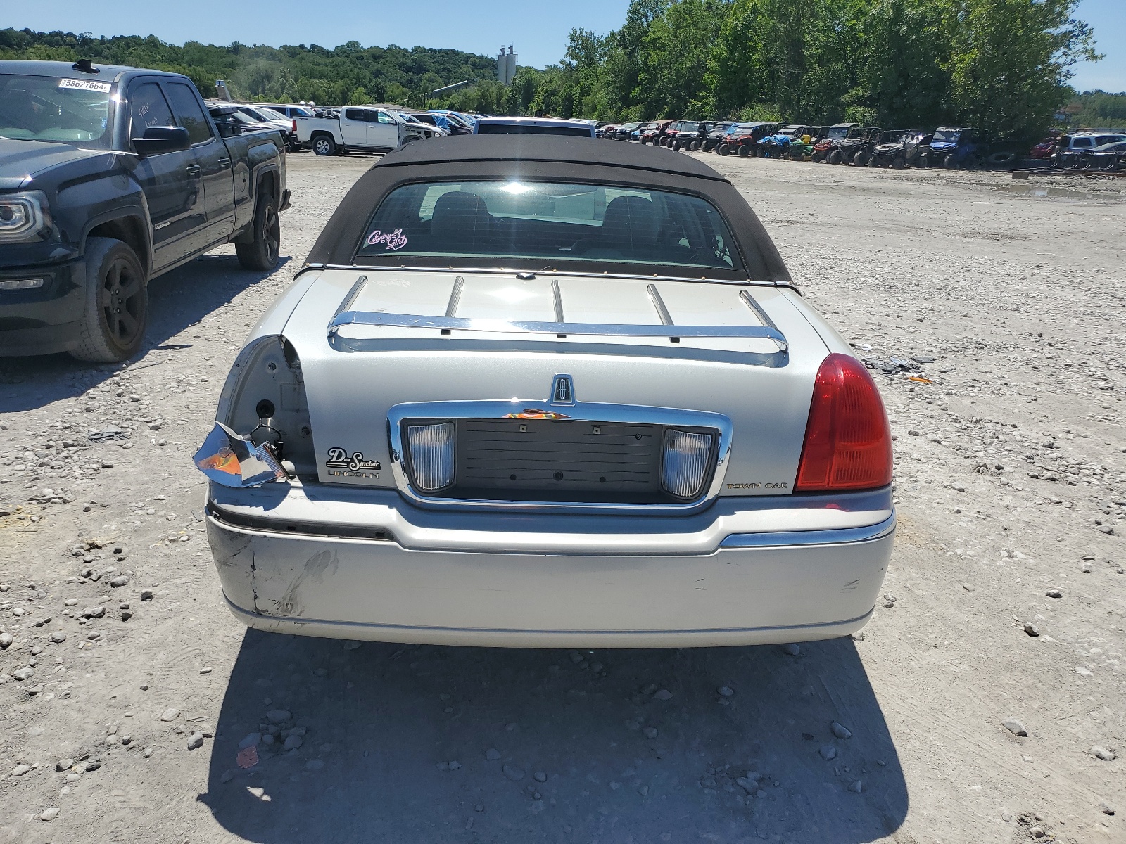 1LNHM81V07Y602372 2007 Lincoln Town Car Signature