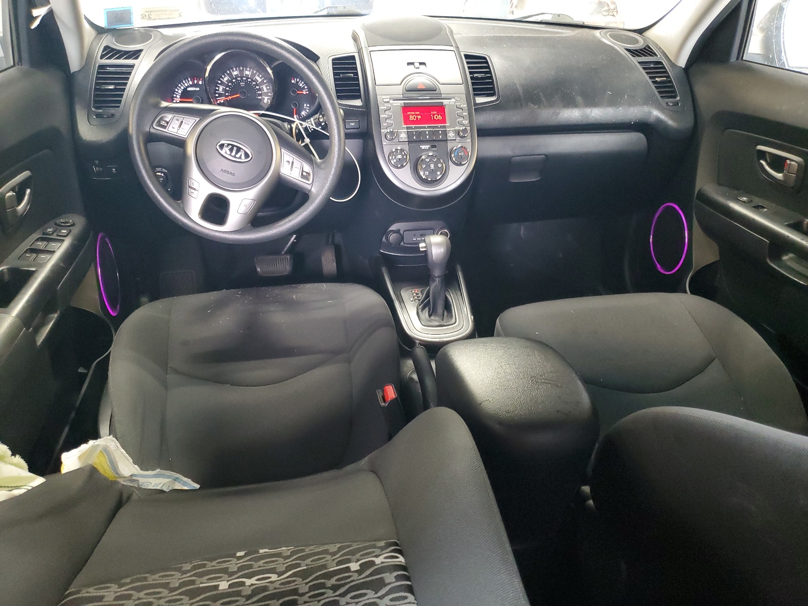 KNDJT2A20B7240263 2011 Kia Soul +