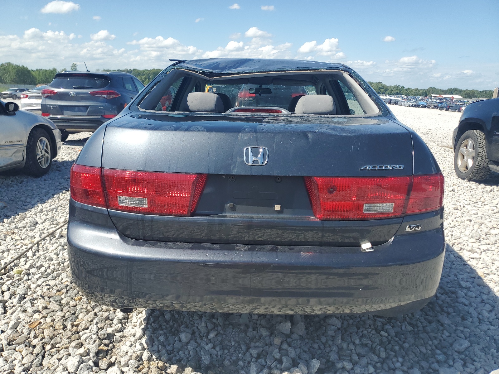1HGCM66395A042837 2005 Honda Accord Lx