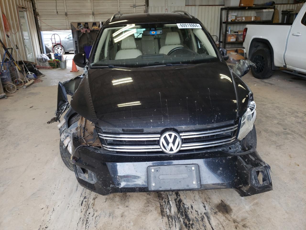 2017 Volkswagen Tiguan Wolfsburg VIN: WVGRV7AXXHW504072 Lot: 60919964