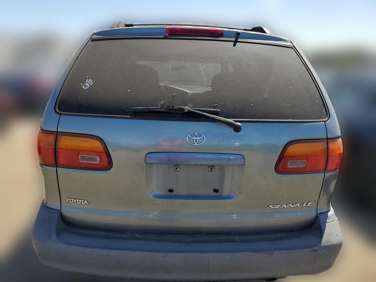 1998 Toyota Sienna Le VIN: 4T3ZF13C7WU065482 Lot: 59026034