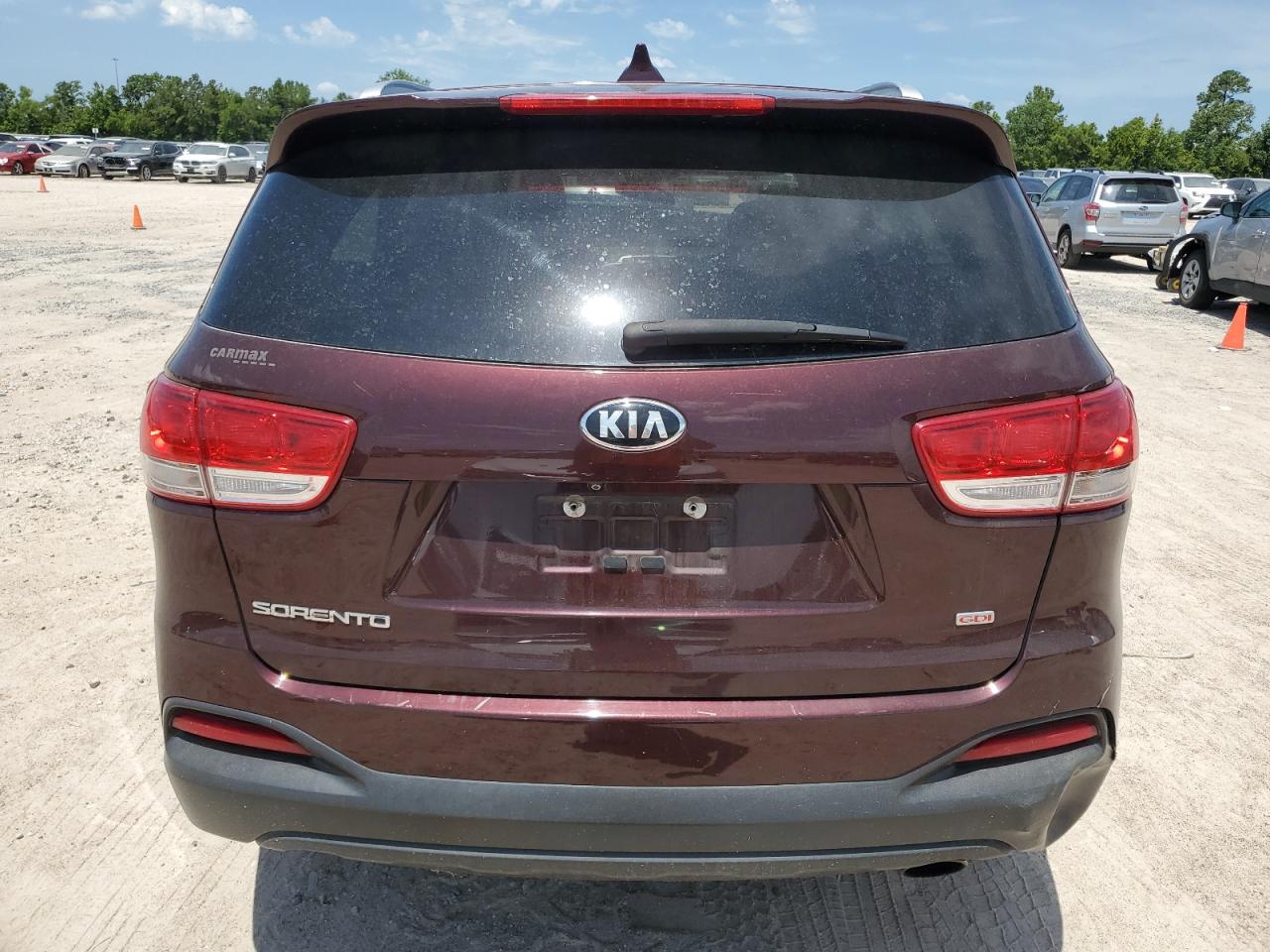 5XYPG4A32JG386085 2018 Kia Sorento Lx