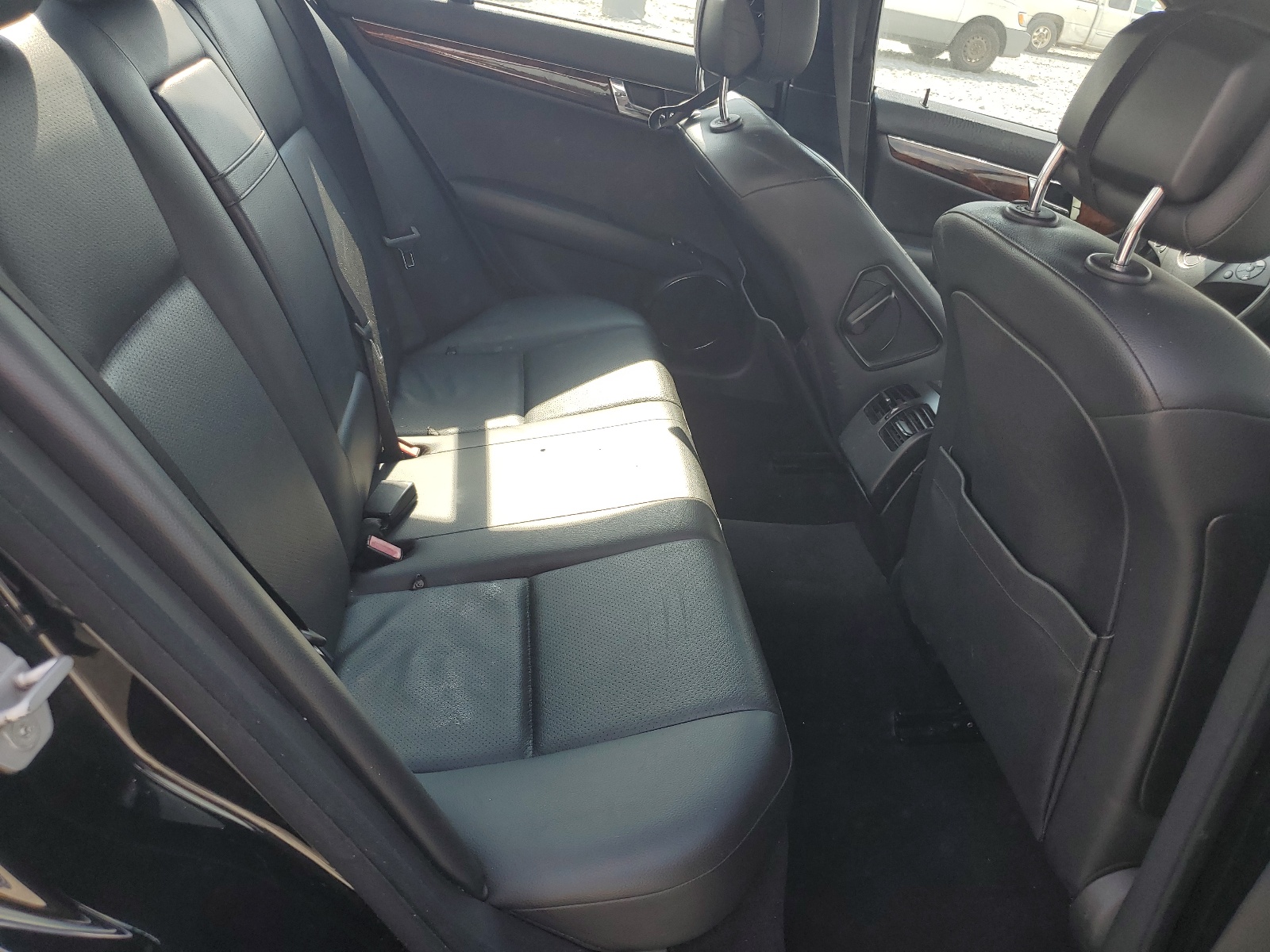 WDDGF5EB0AF442432 2010 Mercedes-Benz C 300