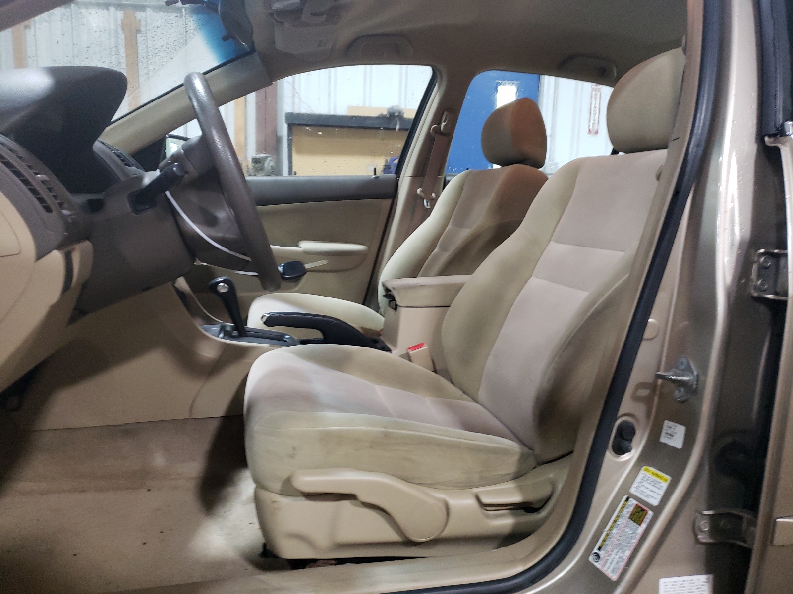 1HGCM56434A090870 2004 Honda Accord Lx