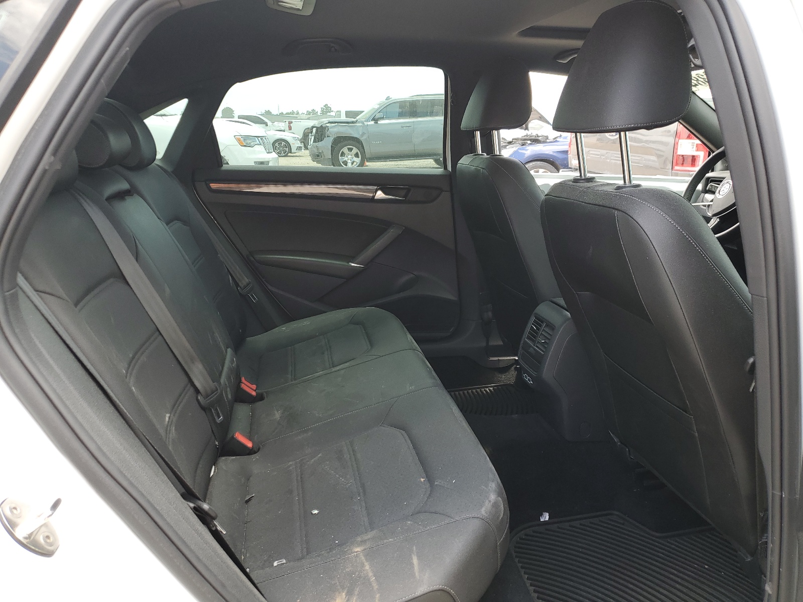 1VWMA7A38NC002632 2022 Volkswagen Passat R-Line