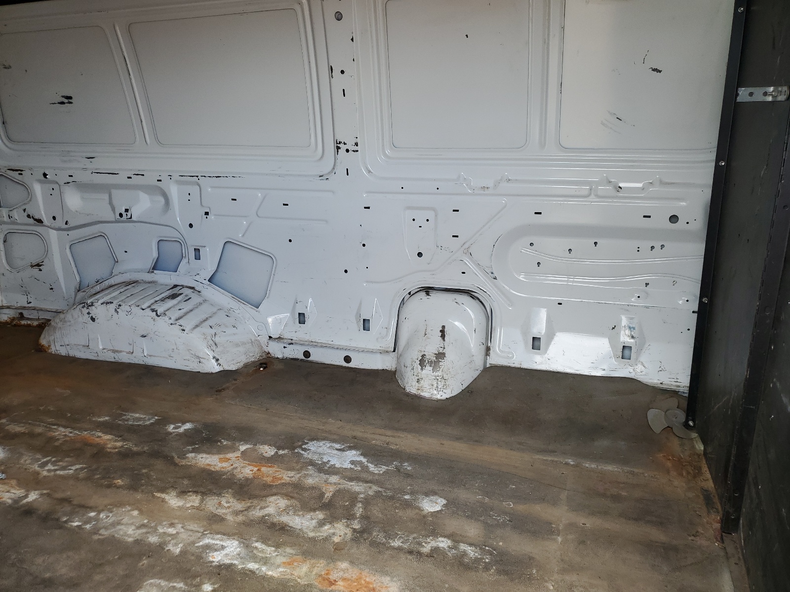 1FTNE2EW5BDA46760 2011 Ford Econoline E250 Van