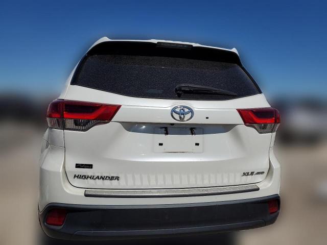  TOYOTA HIGHLANDER 2018 Белый