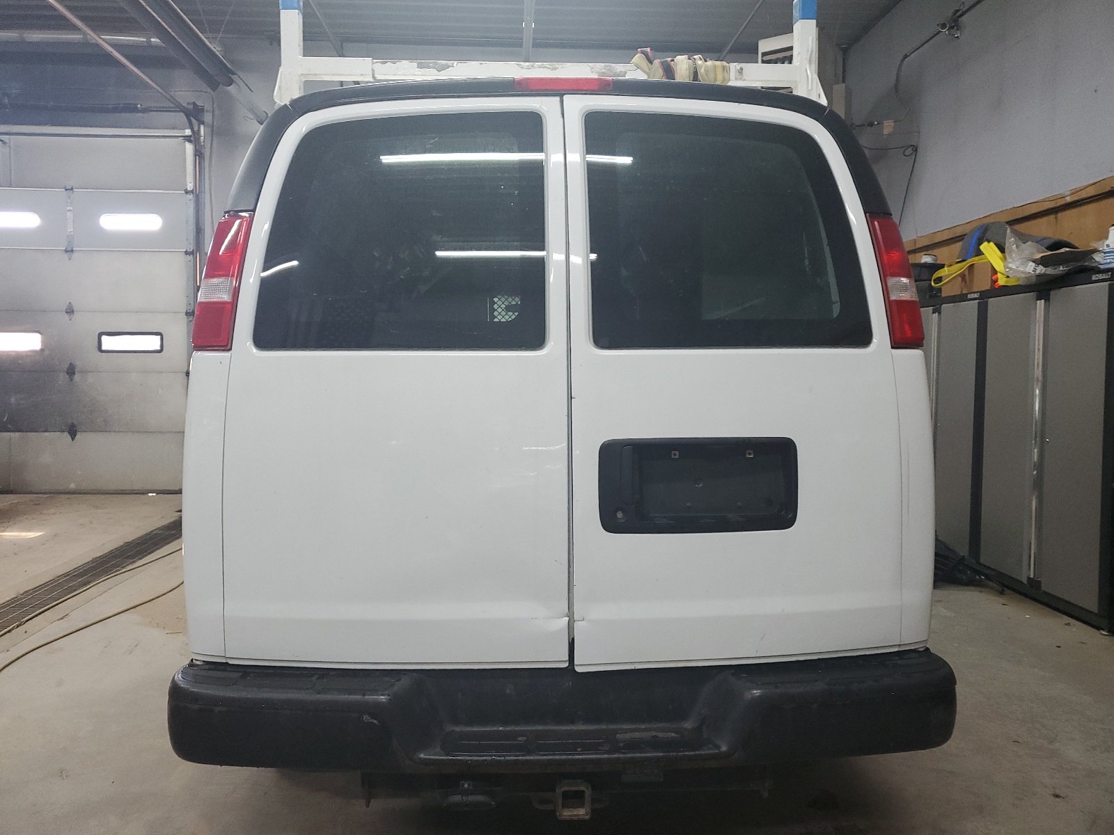 1GTW7BFF9H1346745 2017 GMC Savana G2500