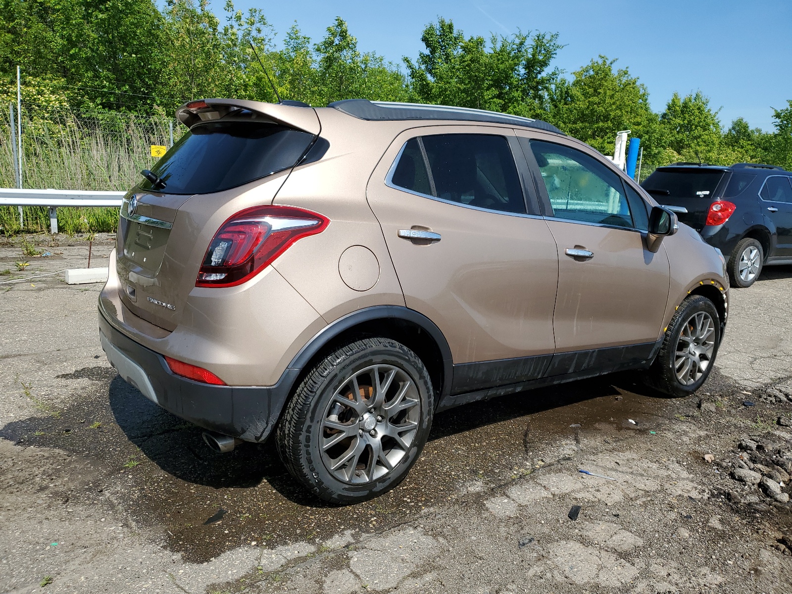 2019 Buick Encore Sport Touring vin: KL4CJ1SMXKB715613