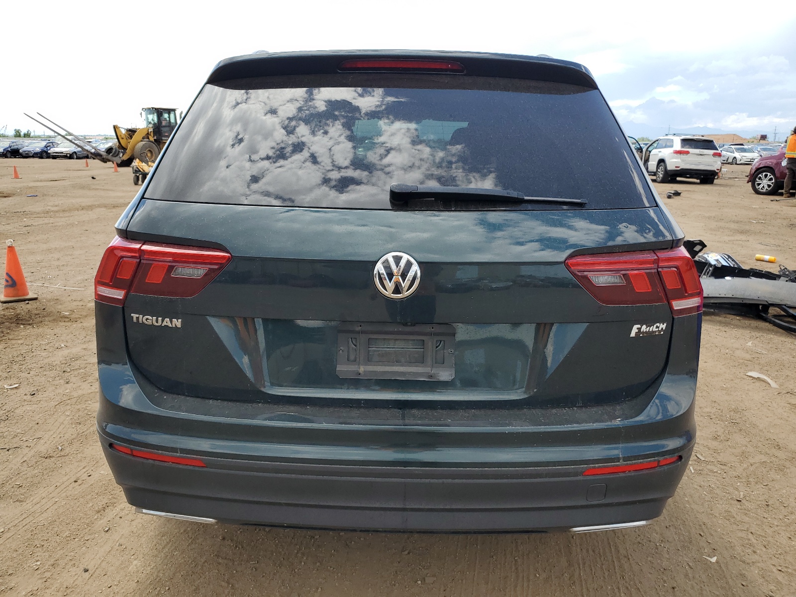 3VV0B7AX1KM065052 2019 Volkswagen Tiguan S