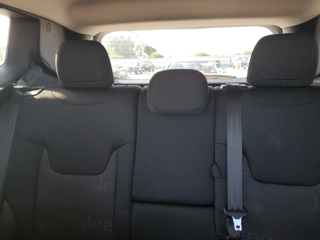 2015 Jeep Renegade Latitude VIN: ZACCJABTXFPB50210 Lot: 57975934