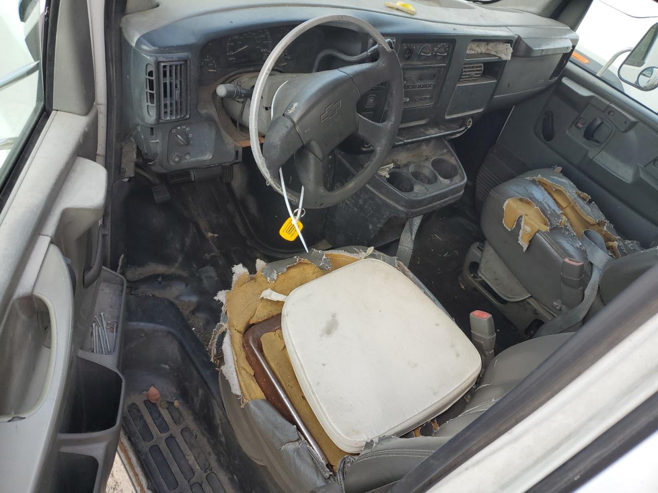 2004 Chevrolet Express G3500 VIN: 1GBJG31UX41128172 Lot: 59519834