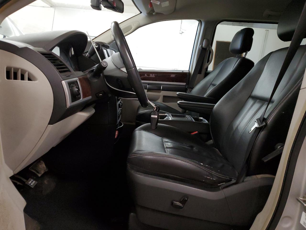 2009 Chrysler Town & Country Touring Plus VIN: 2A4RR8D15AR398130 Lot: 59967454