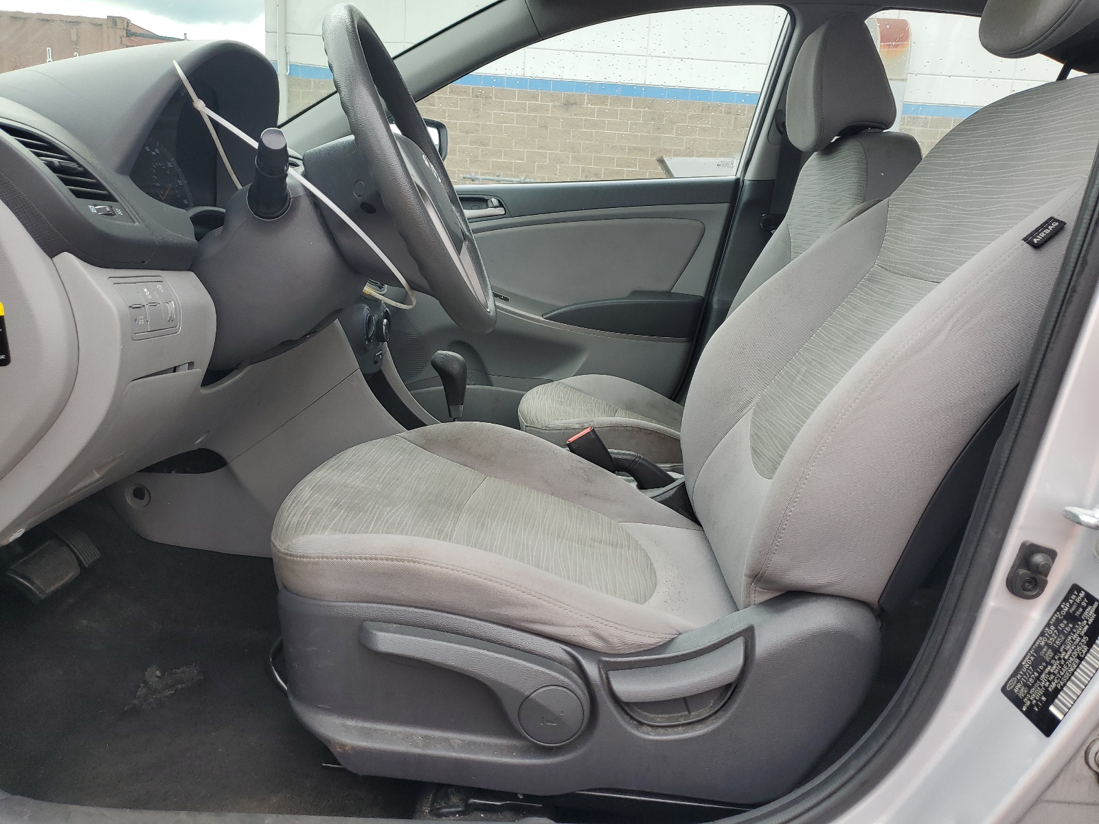 KMHCT4AE2HU306235 2017 Hyundai Accent Se