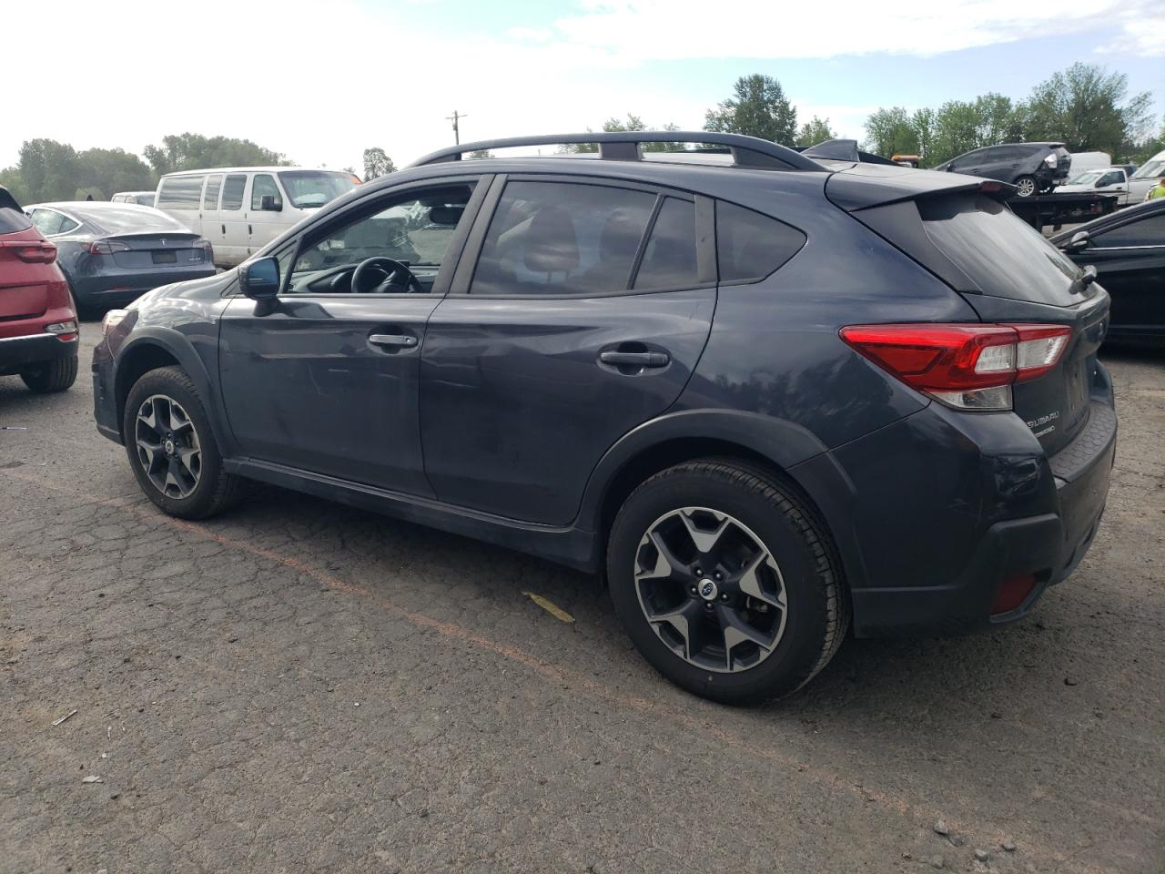 VIN JF2GTADC4JH320913 2018 SUBARU CROSSTREK no.2