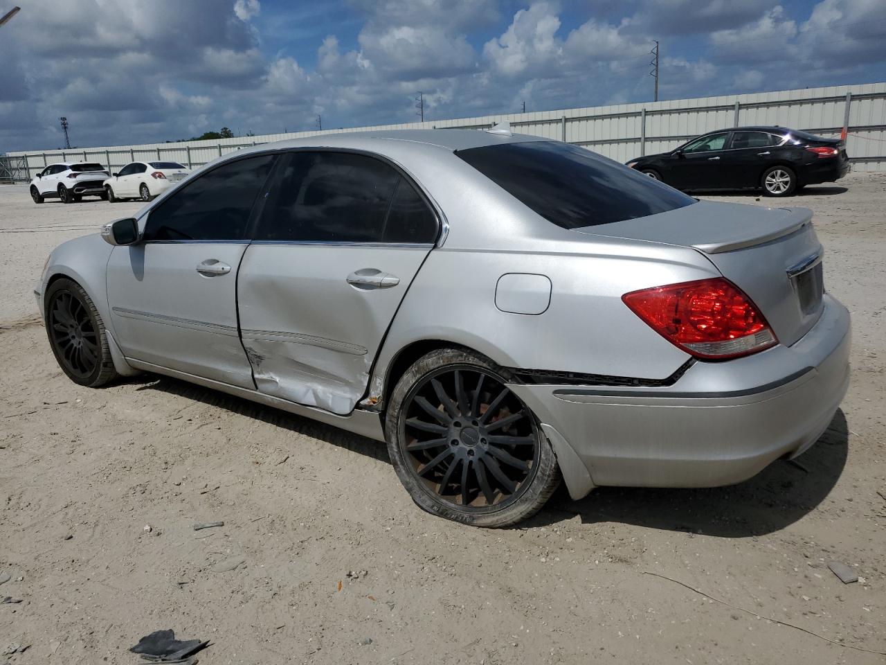 2005 Acura Rl VIN: JH4KB16535C012823 Lot: 60135724
