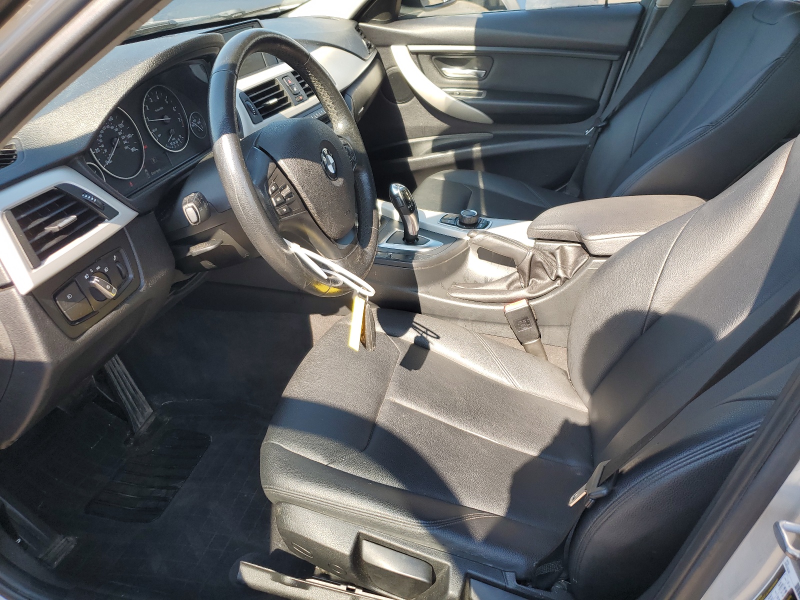 WBA3C3G55ENR25470 2014 BMW 320 I xDrive