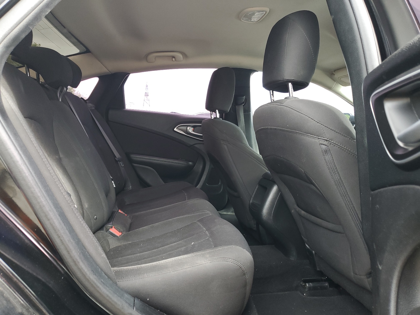 1C3CCCAB0GN140136 2016 Chrysler 200 Limited