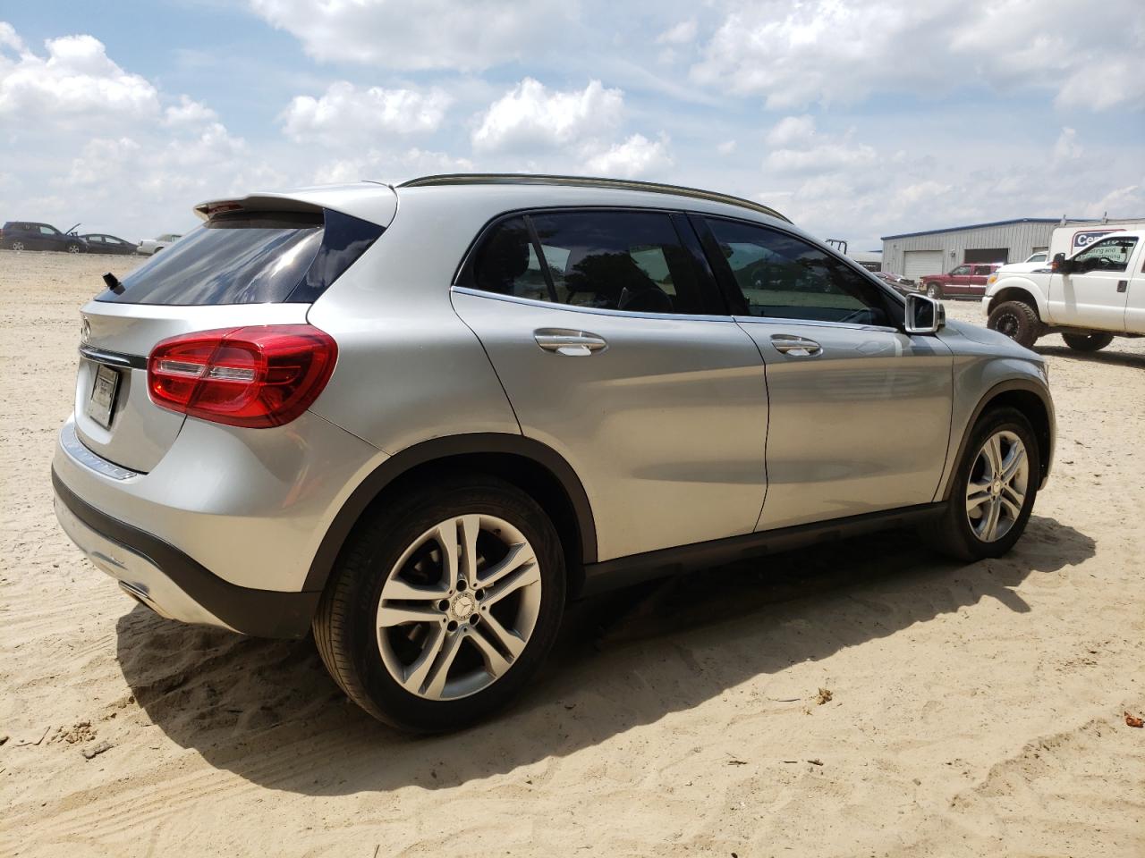 VIN WDCTG4EBXGJ206886 2016 MERCEDES-BENZ GLA-CLASS no.3