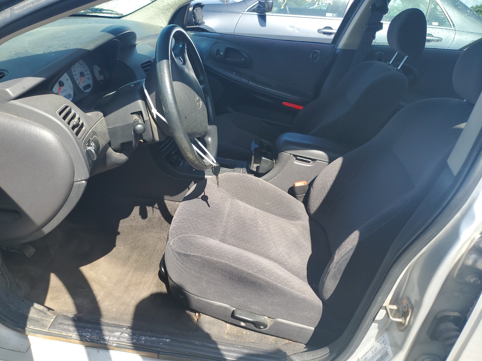 2B3HD46R7YH445977 2000 Dodge Intrepid