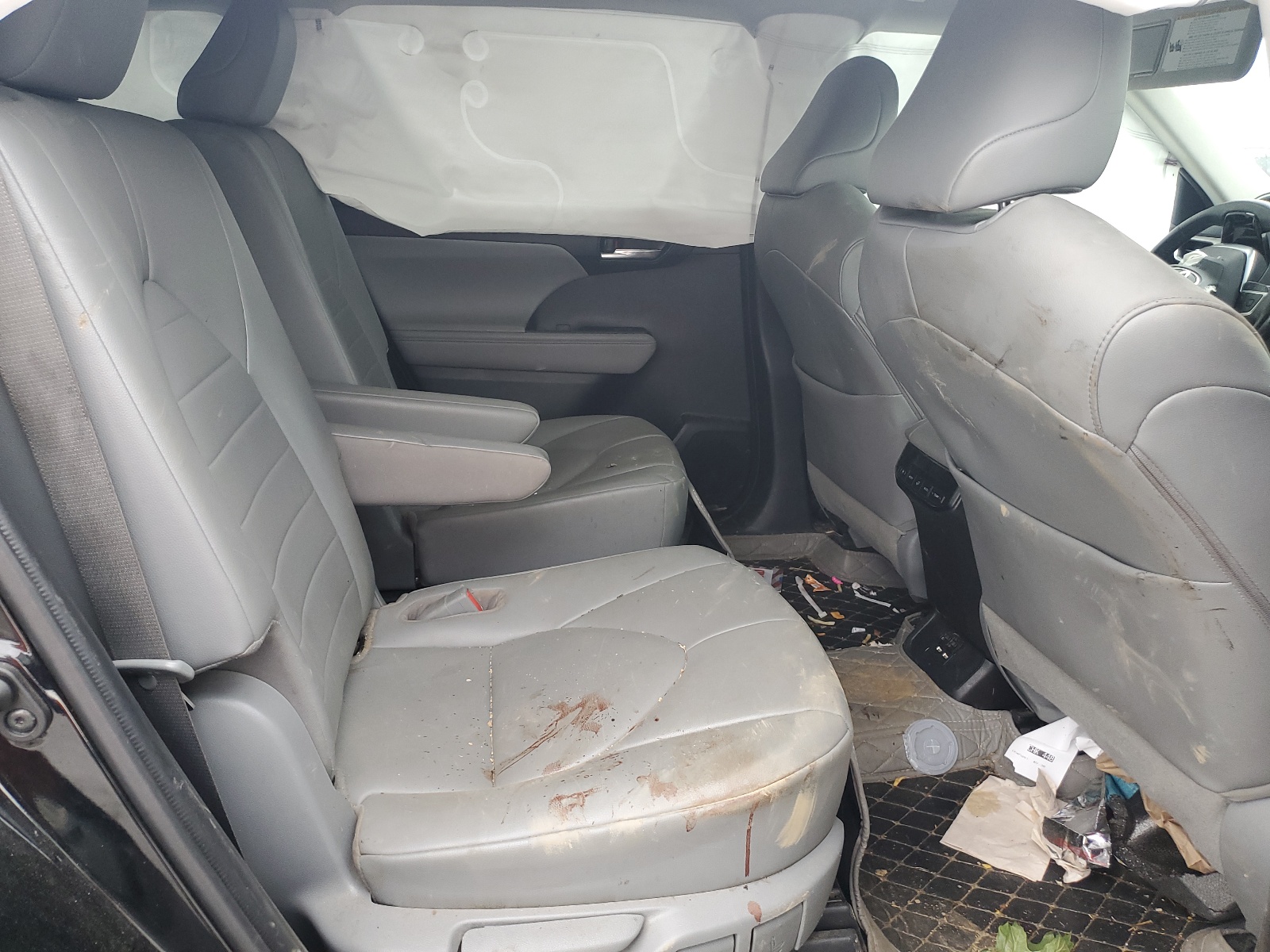 5TDGZRAH0MS516276 2021 Toyota Highlander Xle