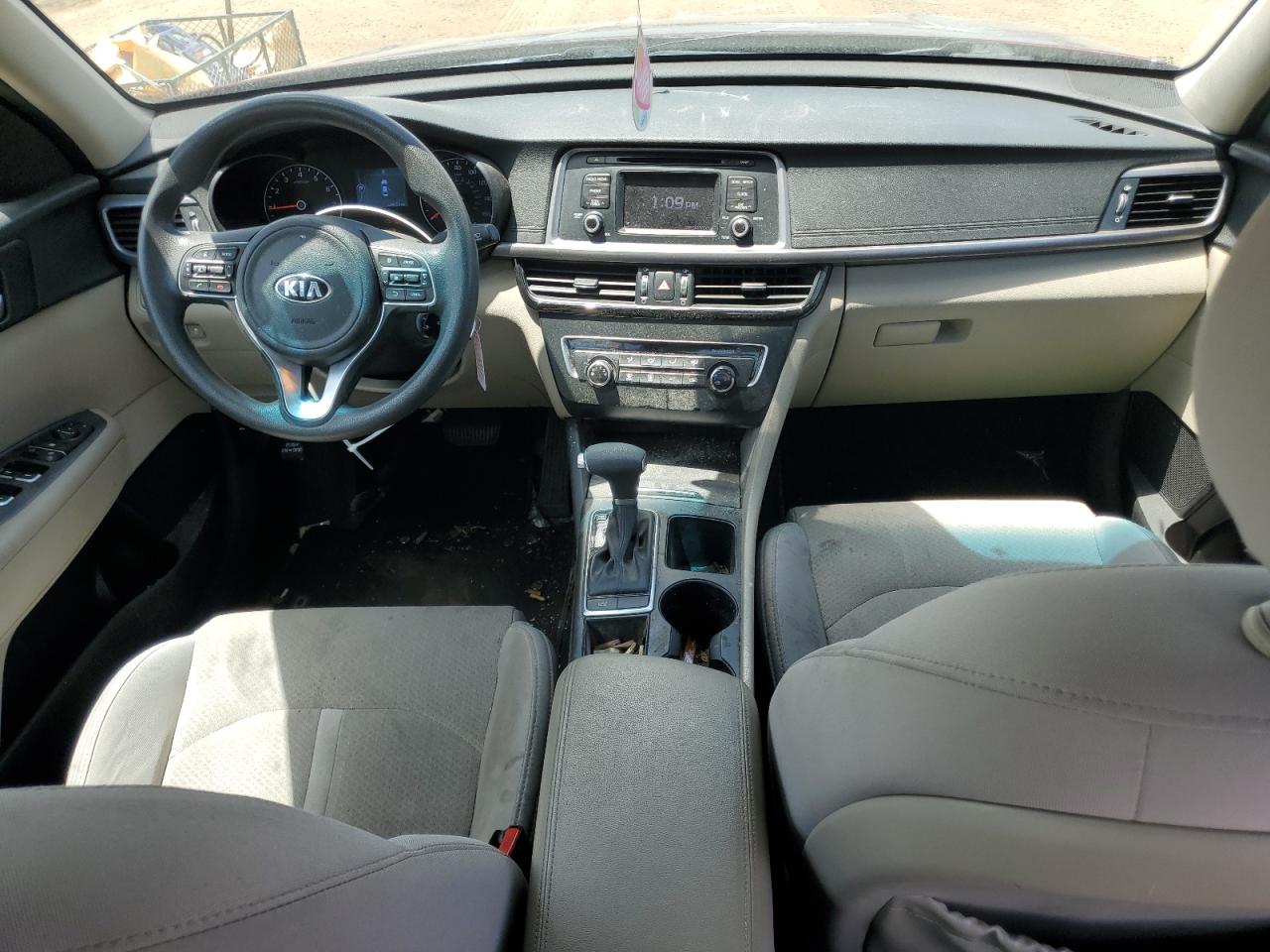 2017 Kia Optima Lx VIN: 5XXGT4L32HG124588 Lot: 60001454