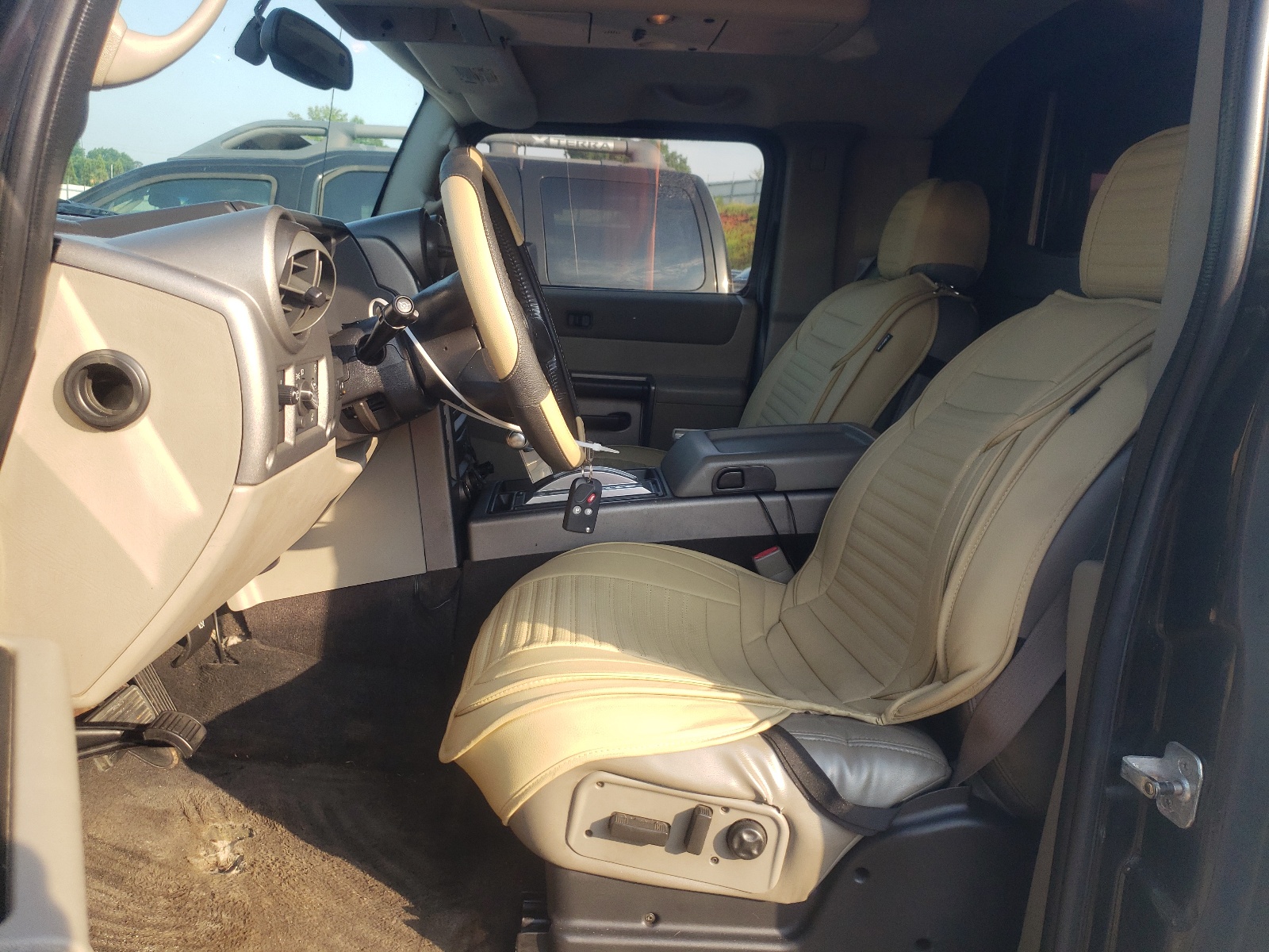 5GRGN23U44H100344 2004 Hummer H2