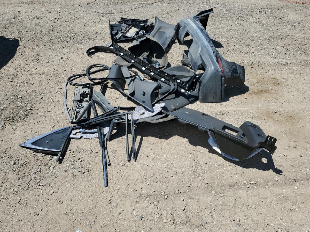 2018 Chevrolet Equinox Premier VIN: 2GNAXWEX1J6267818 Lot: 59255284