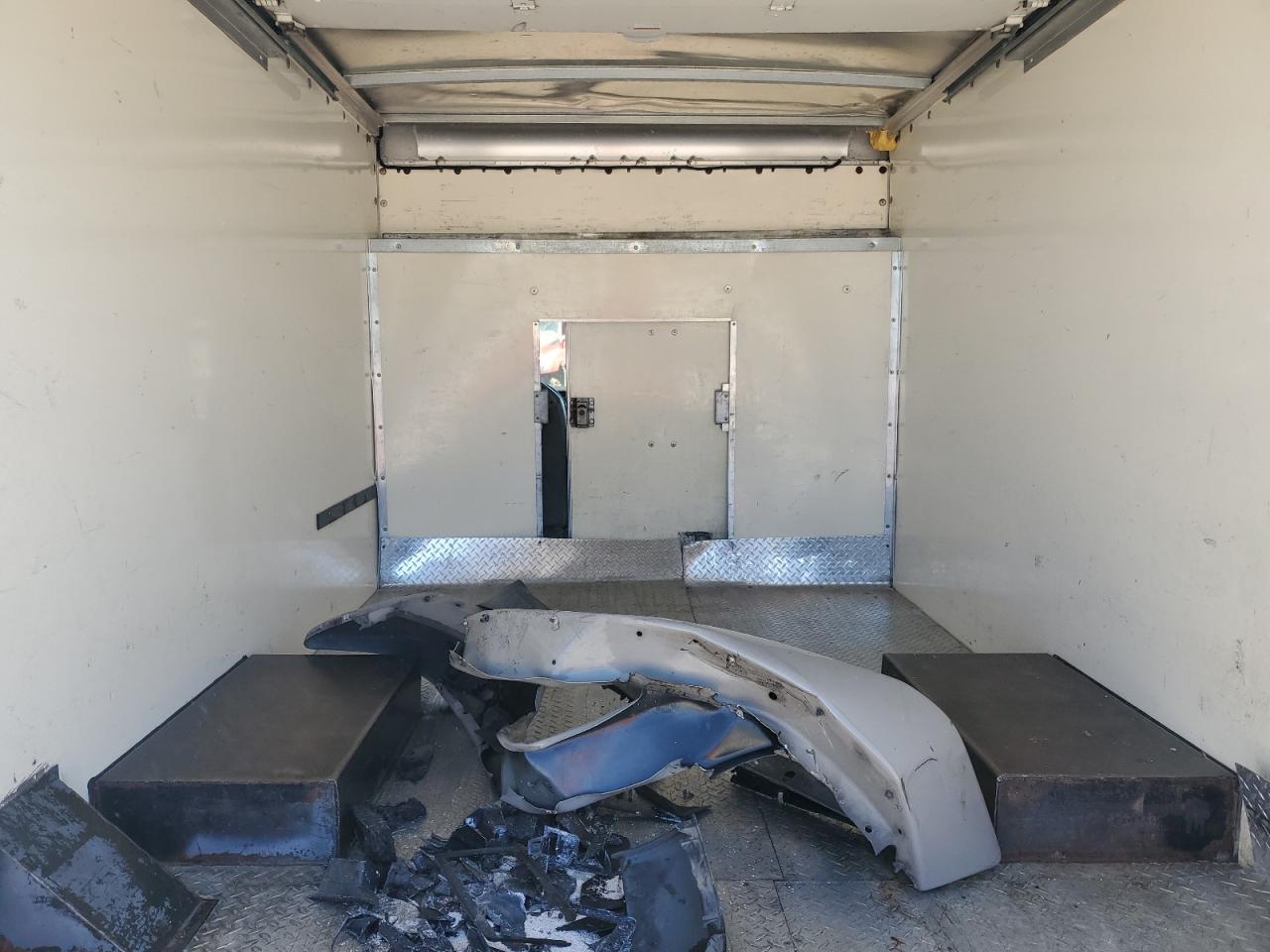 2009 Ford Econoline E350 Super Duty Cutaway Van VIN: 1FDSE35L09DA57847 Lot: 57533504