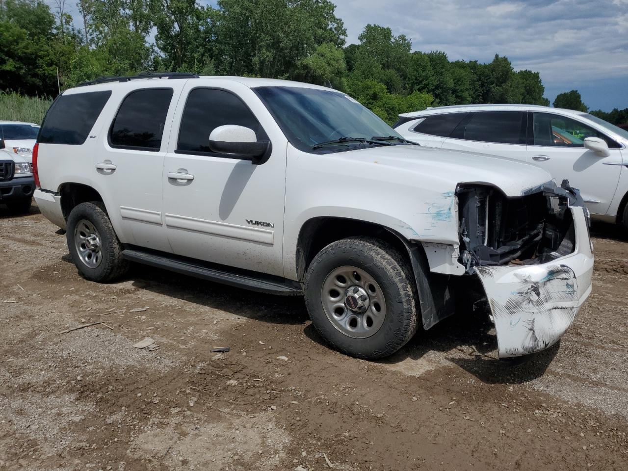 1GKS2CE09BR392766 2011 GMC Yukon Slt