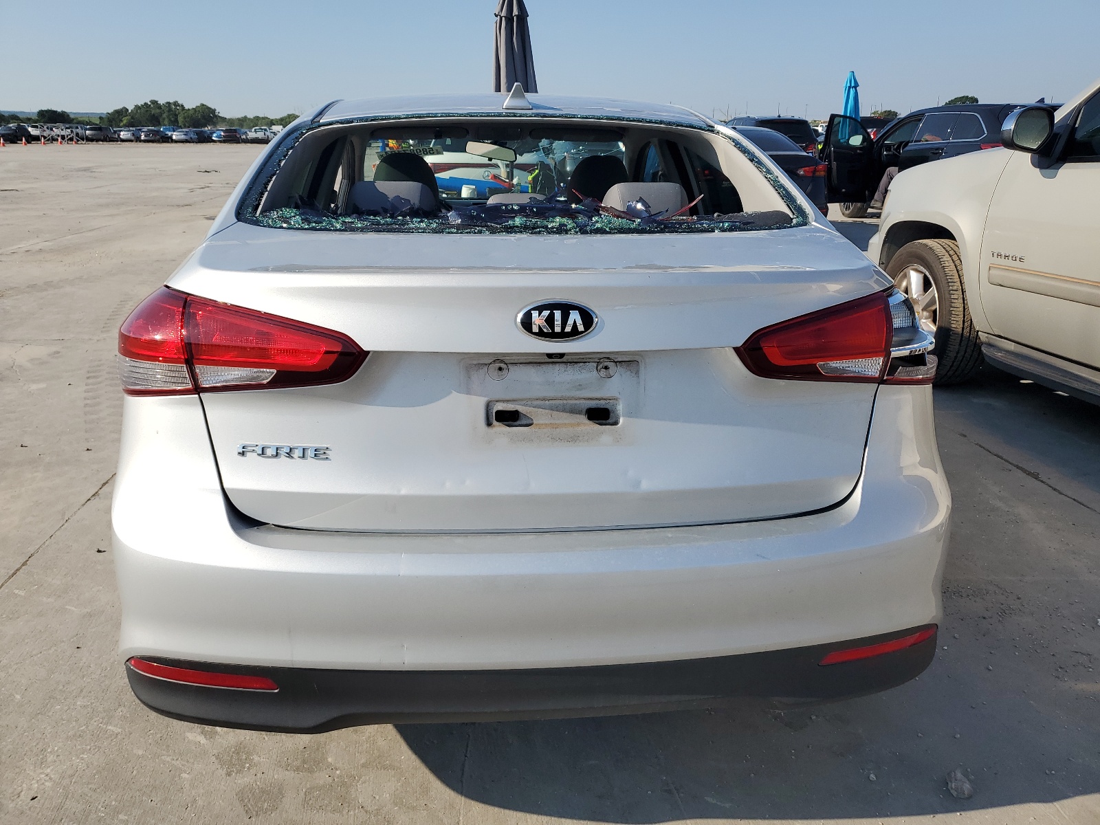 3KPFL4A75JE205360 2018 Kia Forte Lx
