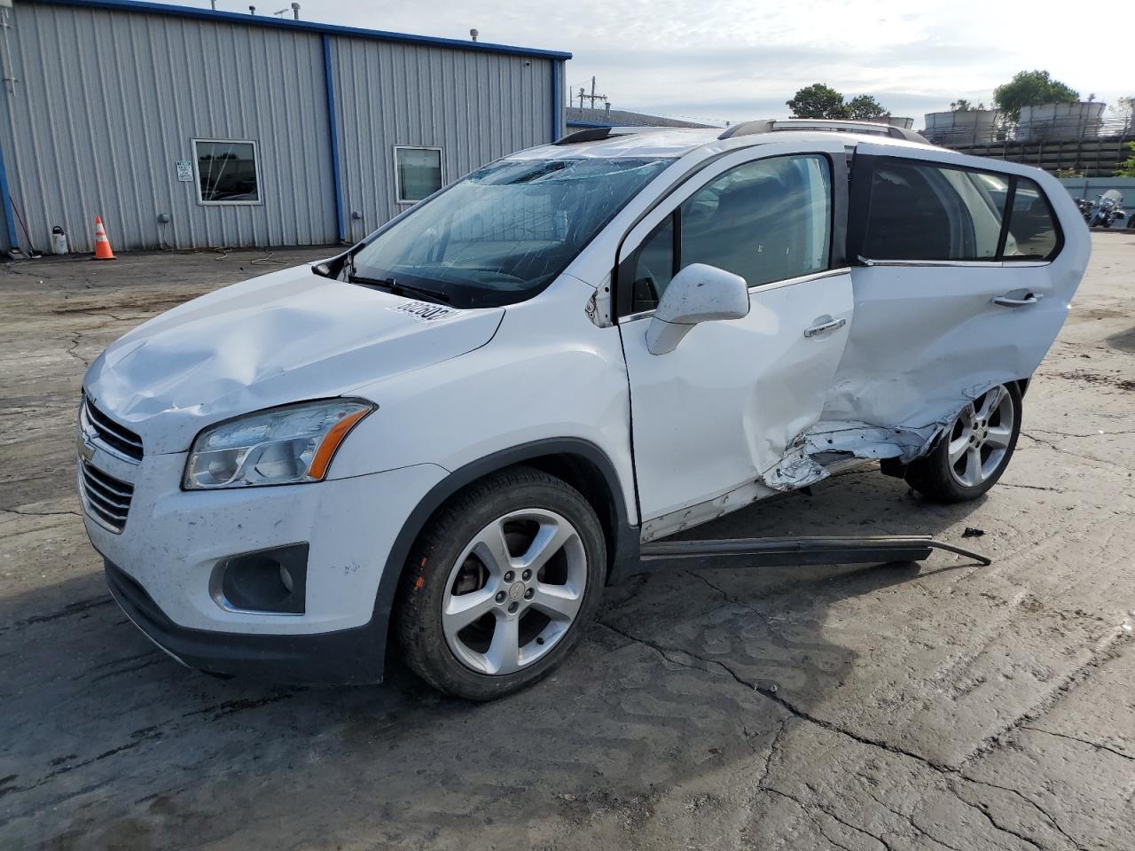 3GNCJMSB2GL189495 2016 CHEVROLET TRAX - Image 1