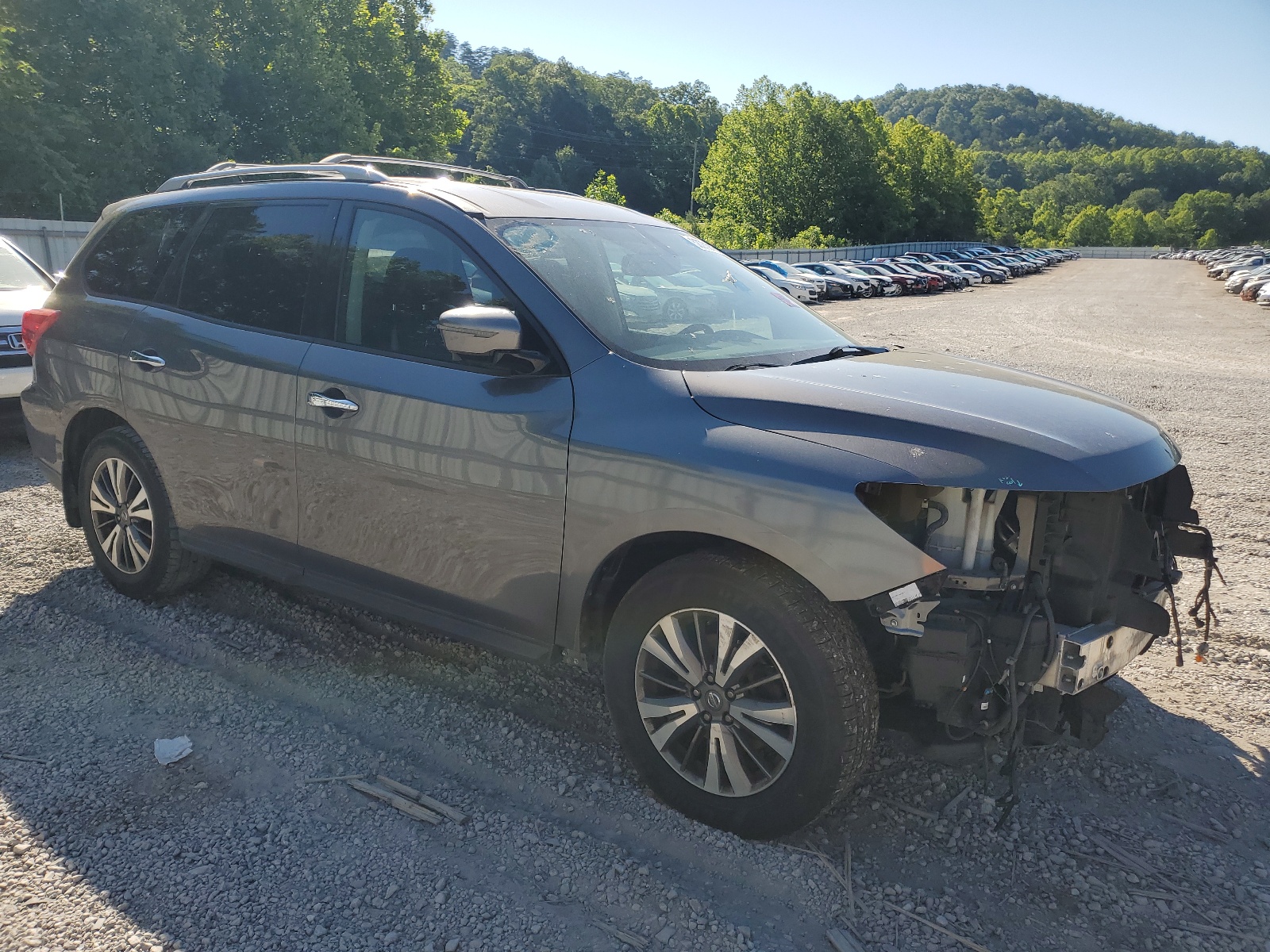 2017 Nissan Pathfinder S vin: 5N1DR2MN5HC617747