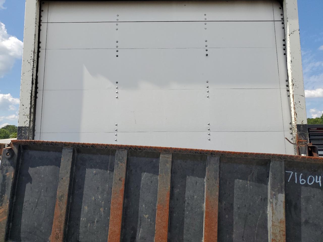 2004 Chevrolet Express G3500 VIN: 1GBJG31UX41128172 Lot: 59519834