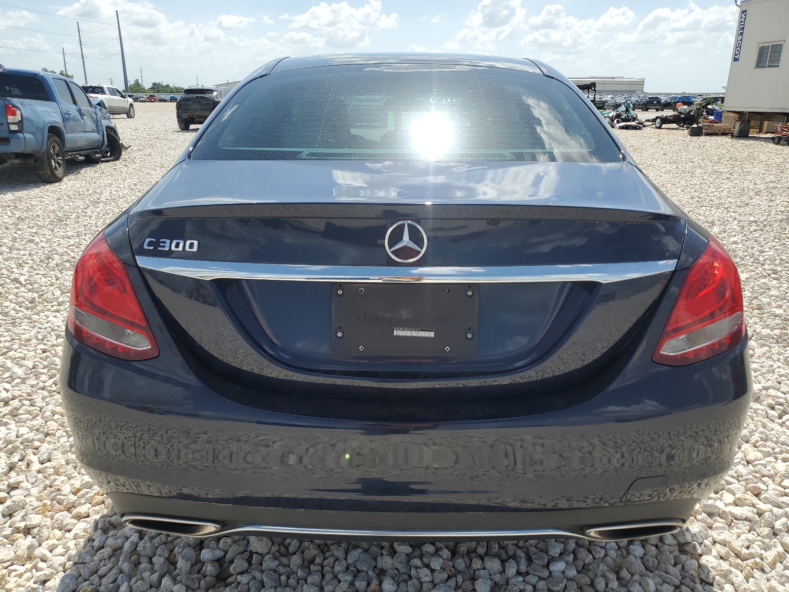 WDDWF4JB0JR352479 2018 Mercedes-Benz C 300