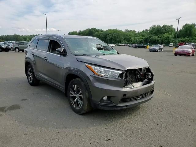 2016 Toyota Highlander Xle VIN: 5TDJKRFH0GS355760 Lot: 60435884