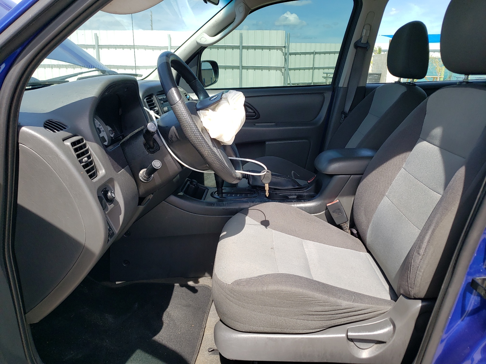 1FMYU02Z55KD87686 2005 Ford Escape Xls