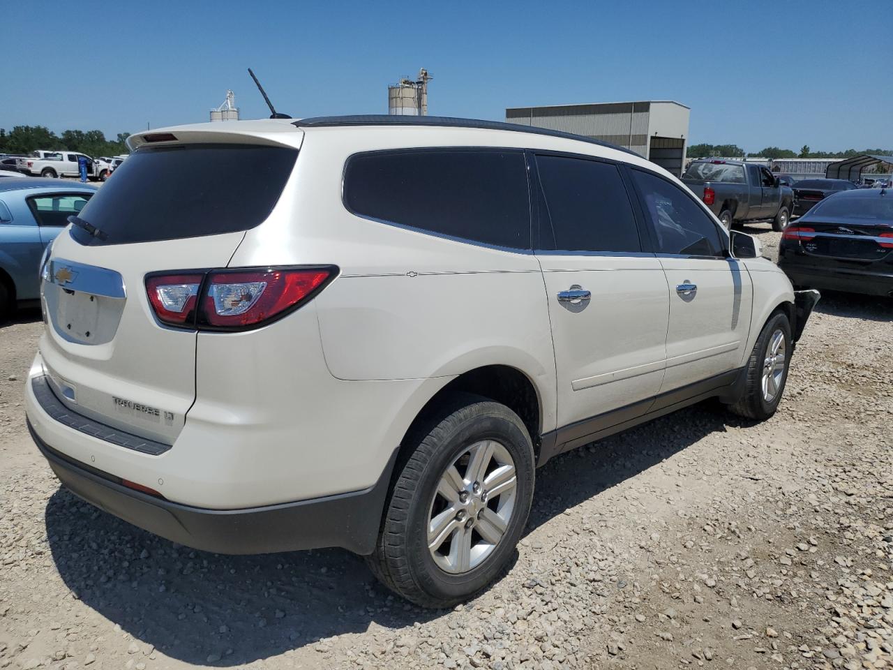 2014 Chevrolet Traverse - Image 3