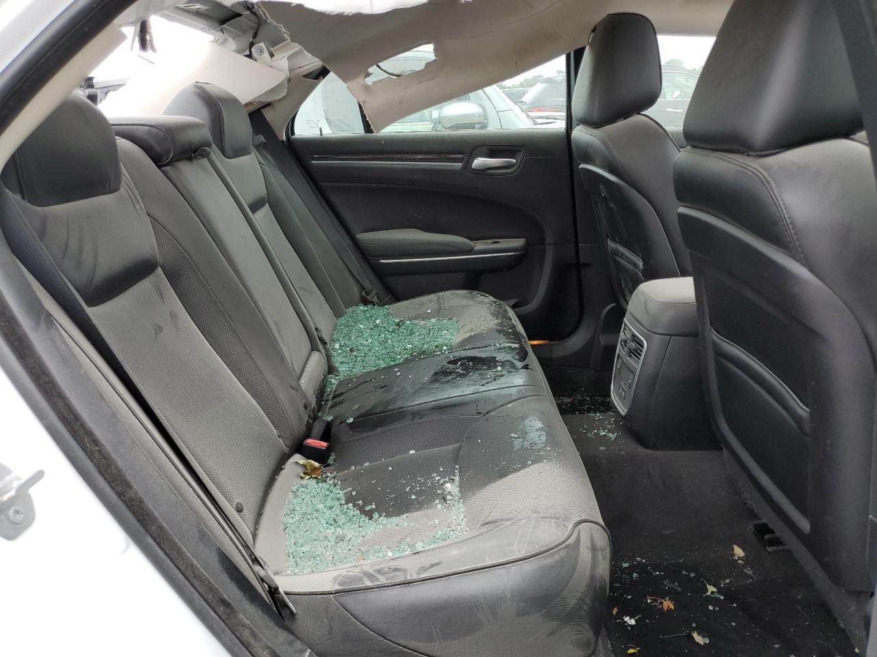 2018 Chrysler 300 Limited VIN: 2C3CCAKG9JH268048 Lot: 58081084