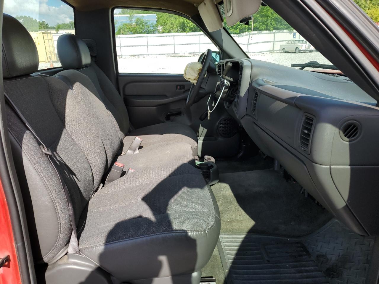 2004 GMC New Sierra C1500 VIN: 1GTEC14V84Z121000 Lot: 58502524