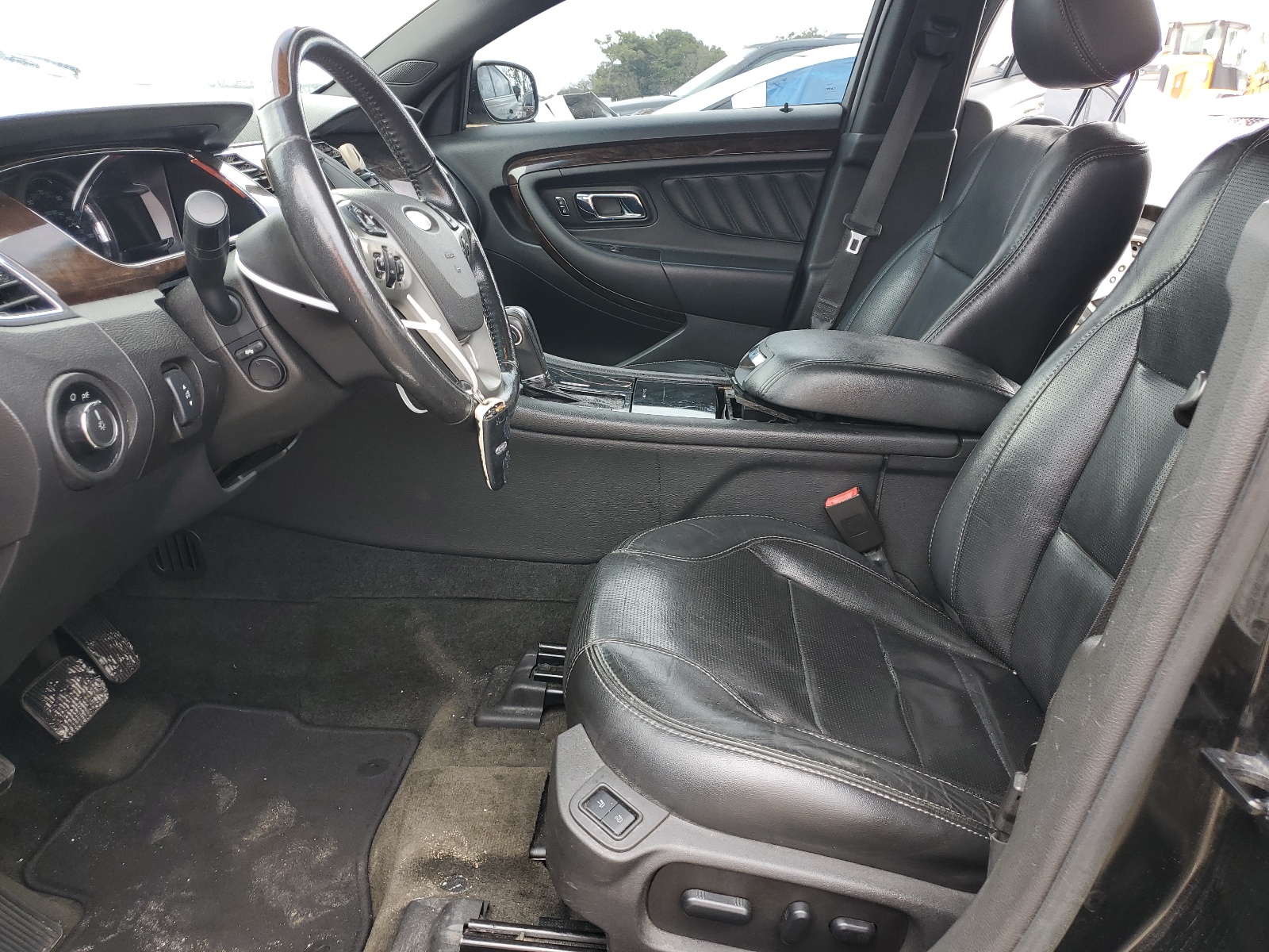 1FAHP2F82DG220461 2013 Ford Taurus Limited