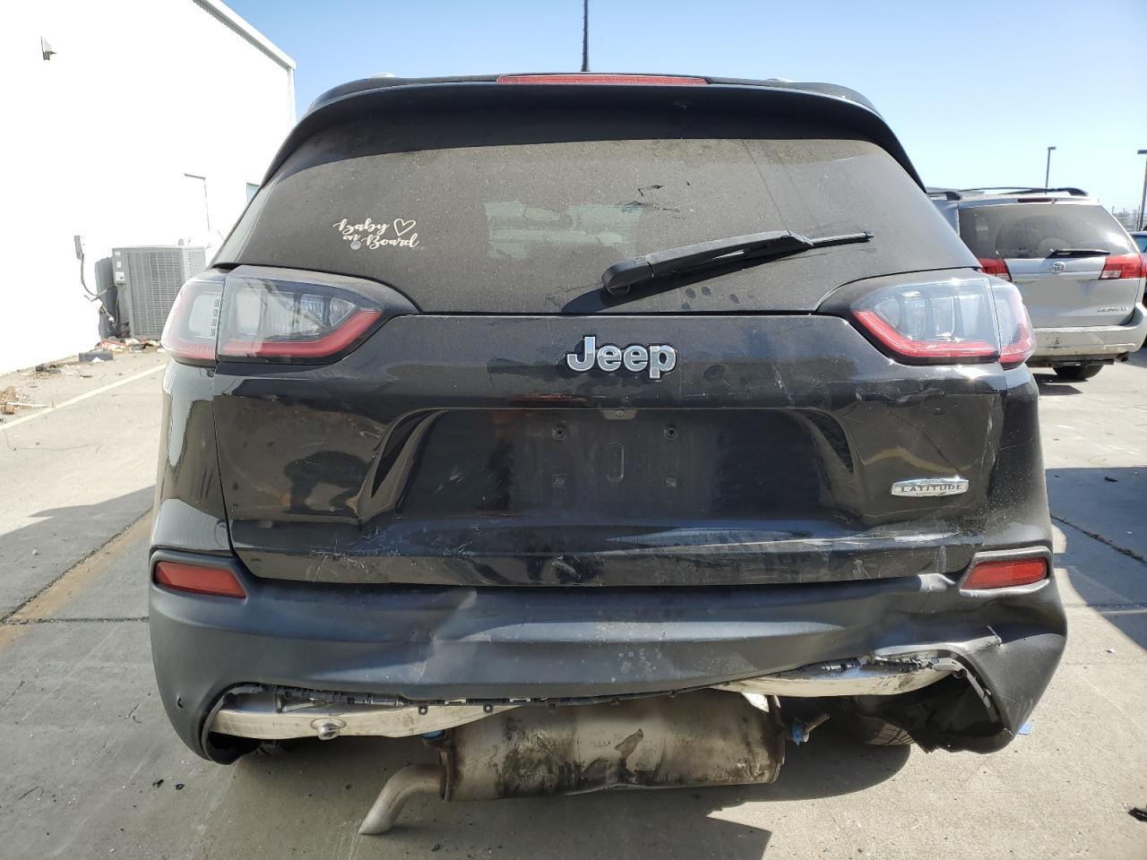 2019 Jeep Cherokee Latitude VIN: 1C4PJLCB4KD406059 Lot: 58558264