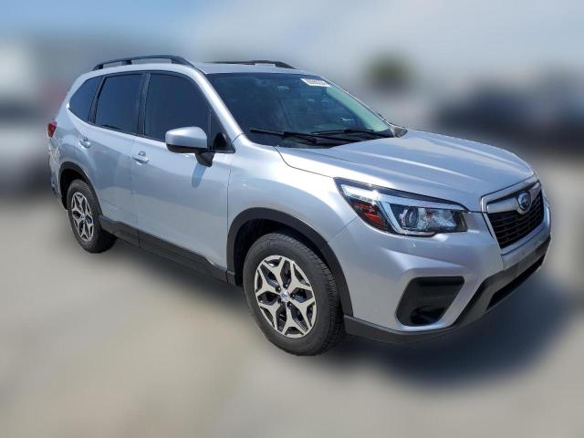  SUBARU FORESTER 2019 Серебристый