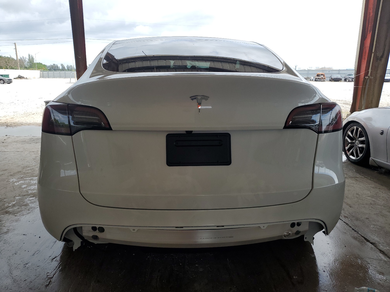 7SAYGDED0RF048116 2024 Tesla Model Y