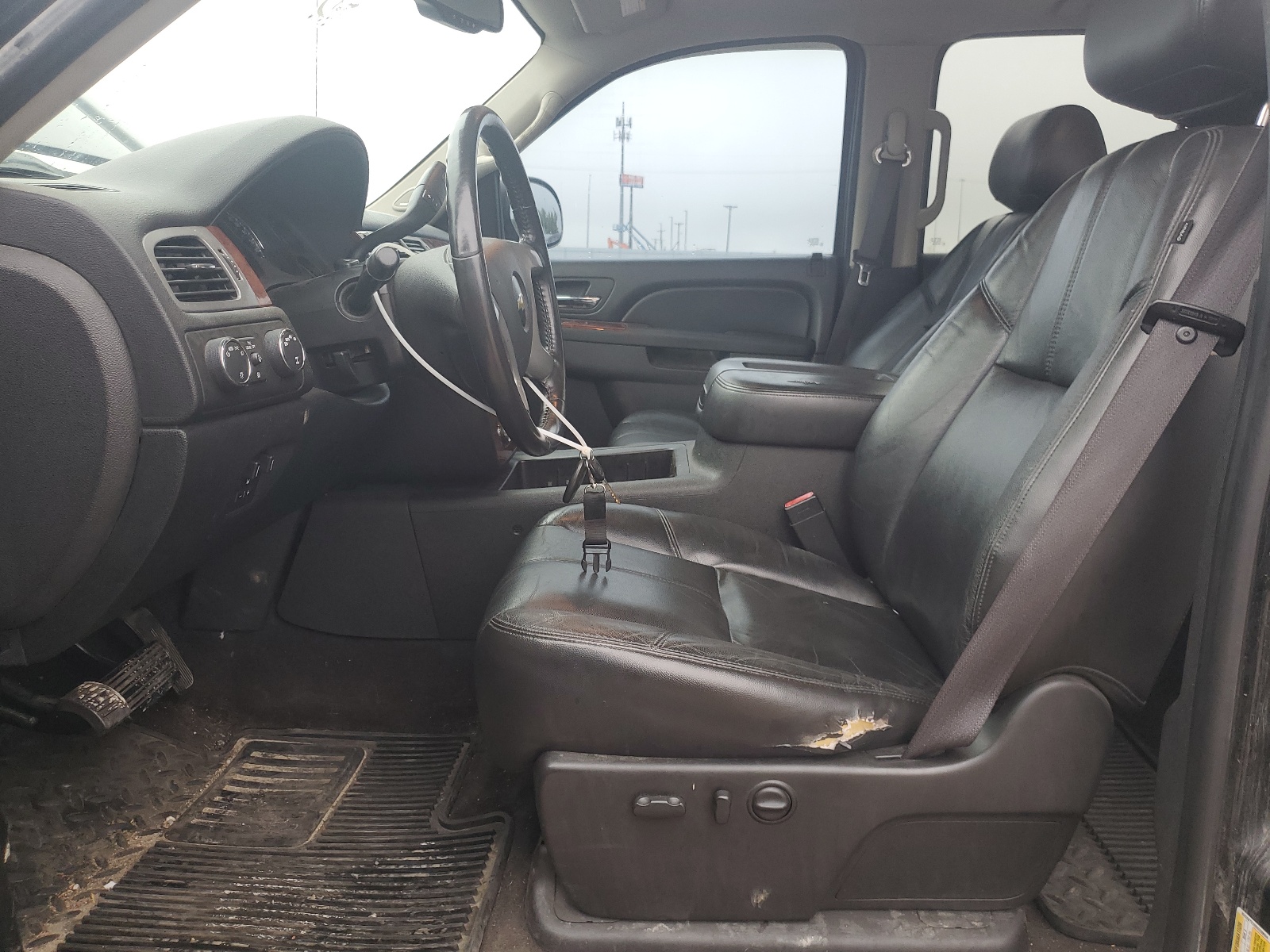 3GCUKTE26BG330604 2011 Chevrolet Silverado K1500 Ltz