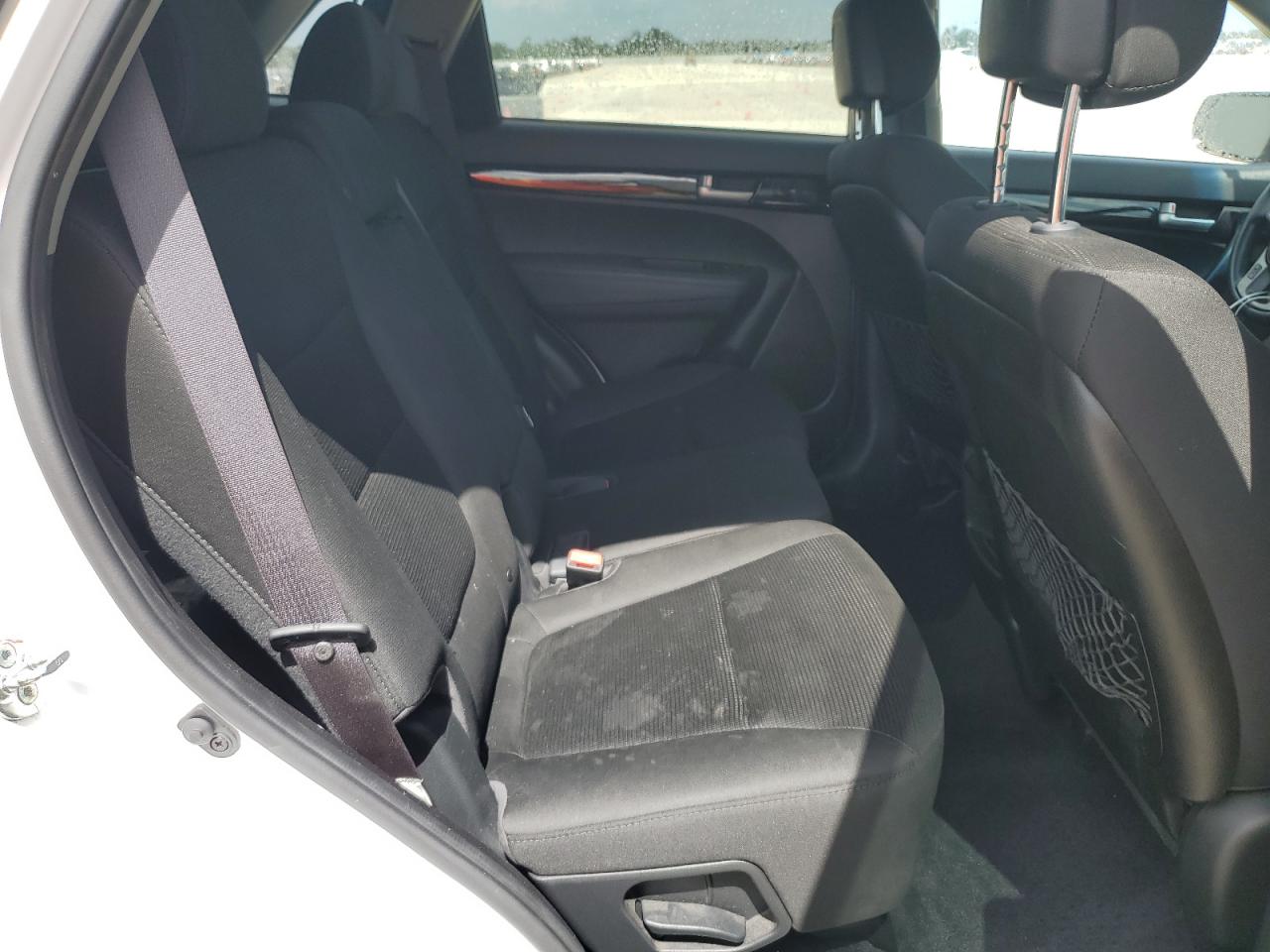 2015 Kia Sorento - Image 11