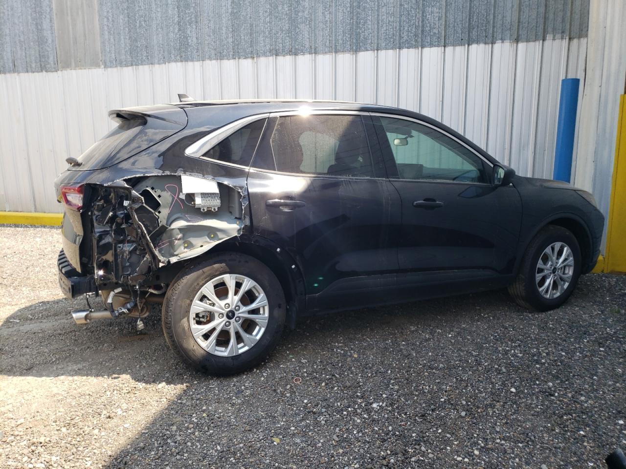 2023 Ford Escape - Image 3