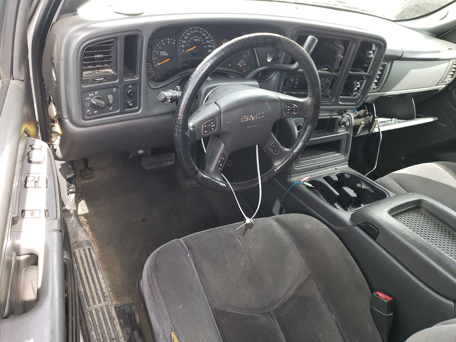 1GTEC19T15Z129528 2005 GMC New Sierra C1500