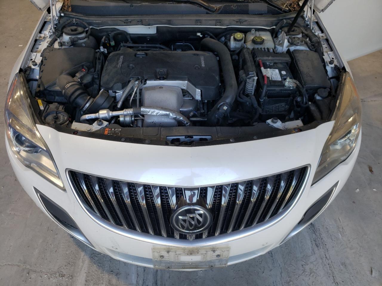 2017 Buick Regal - Image 11