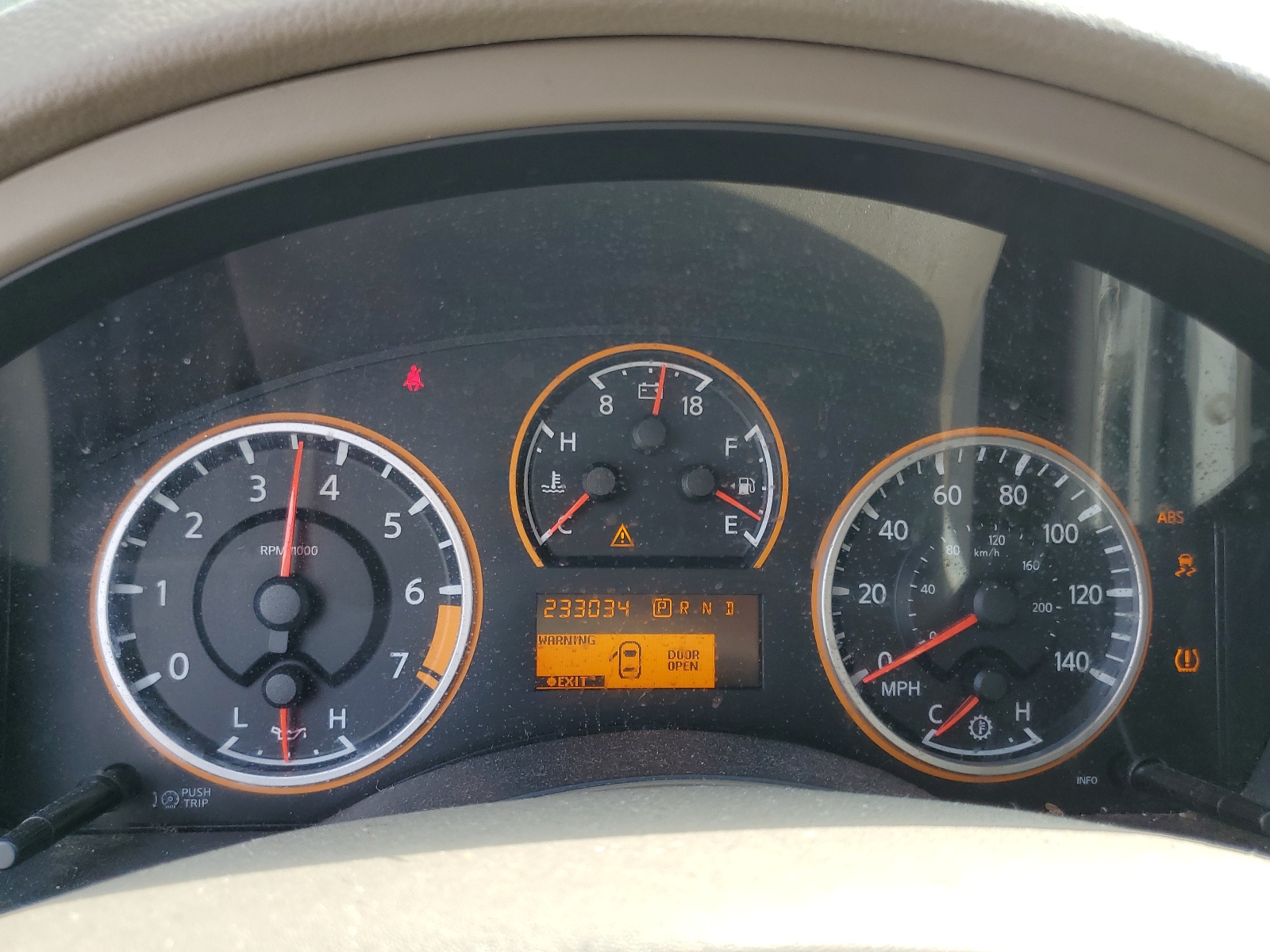 5N1BA0ND5DN615150 2013 Nissan Armada Sv